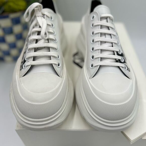 Men’s Alexander, McQueen Red slick low top sneakers size 42 made in Italy - Picture 2 of 14